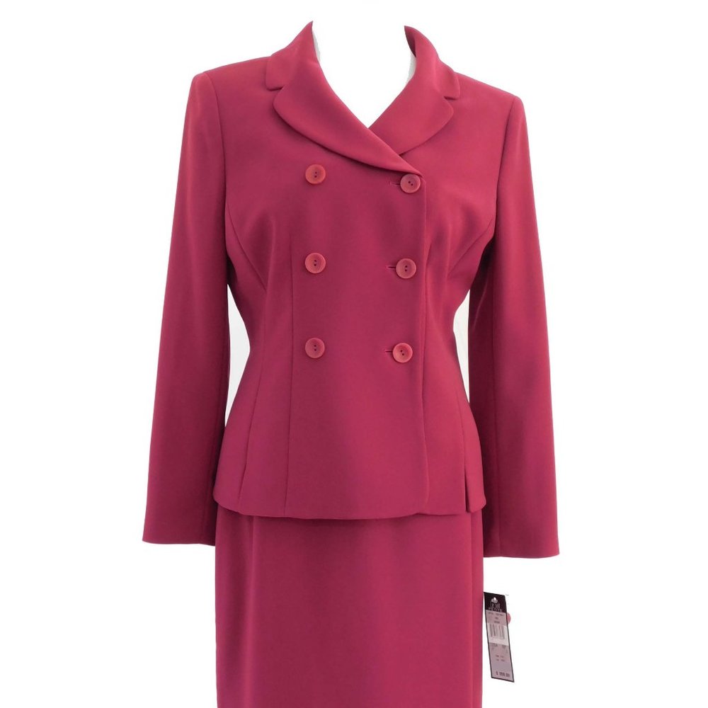 Le Suit Burgundy 2 Piece Suit Women's Size 6P NWT